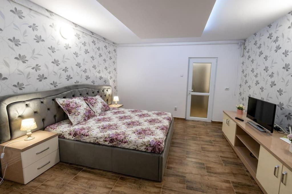 Luxury Radox Apartment Park 1 Bz Buzau Exterior photo